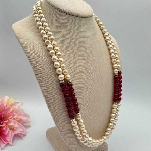 Vintage Faux Pearl Ivory Red Lucite Bead Double Strand Necklace Classic Romantic - Picture 3 of 14